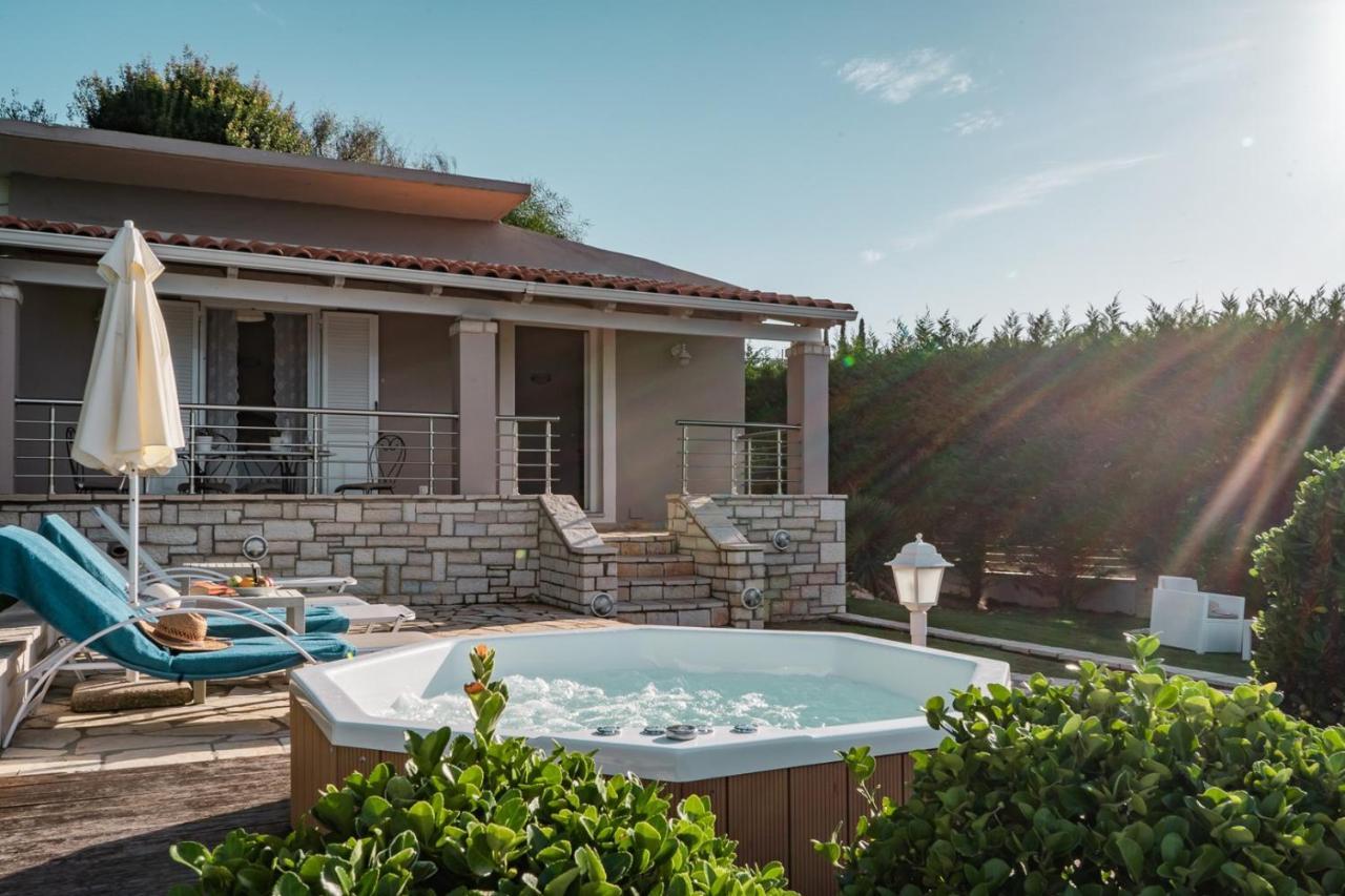 Neptune Sea House - Beachfront Άγιος Σπυρίδωνας Εξωτερικό φωτογραφία