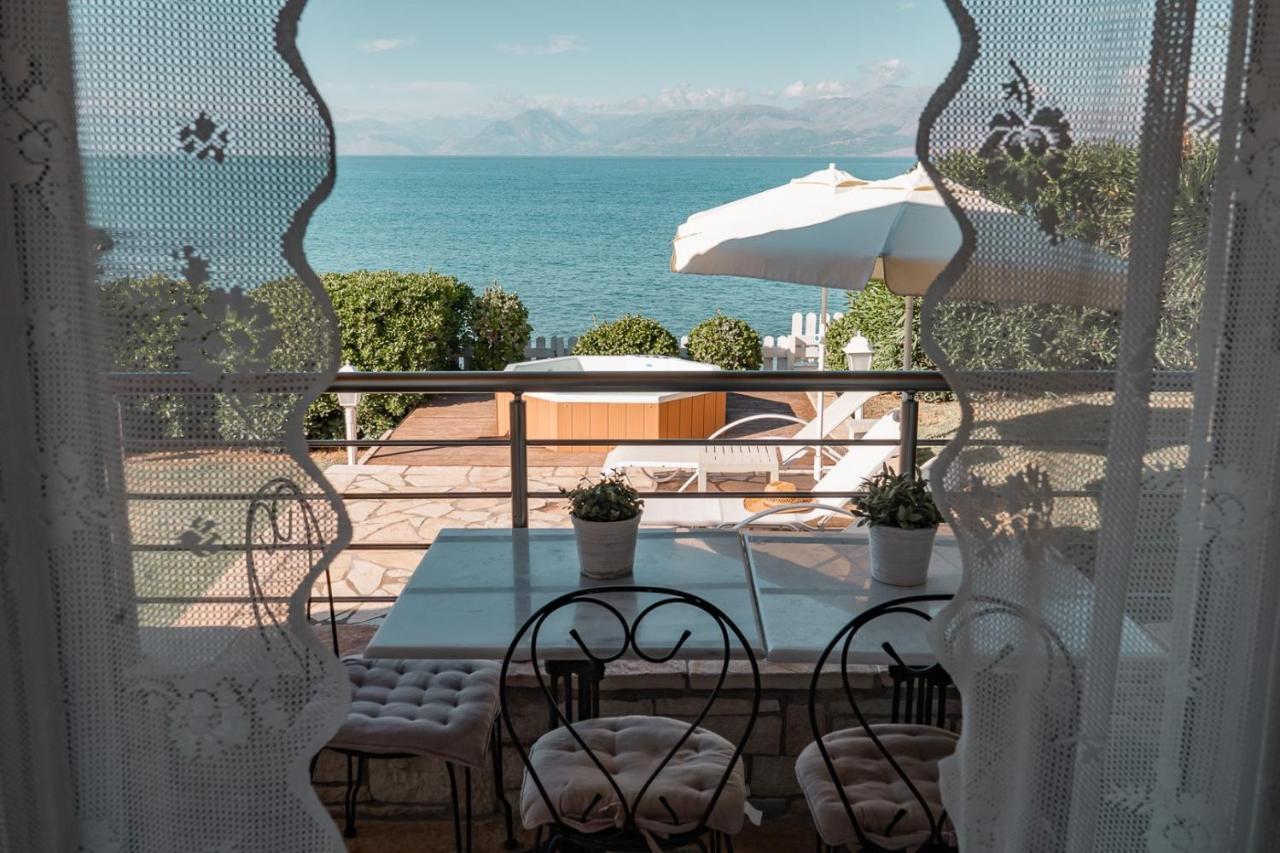 Neptune Sea House - Beachfront Άγιος Σπυρίδωνας Εξωτερικό φωτογραφία